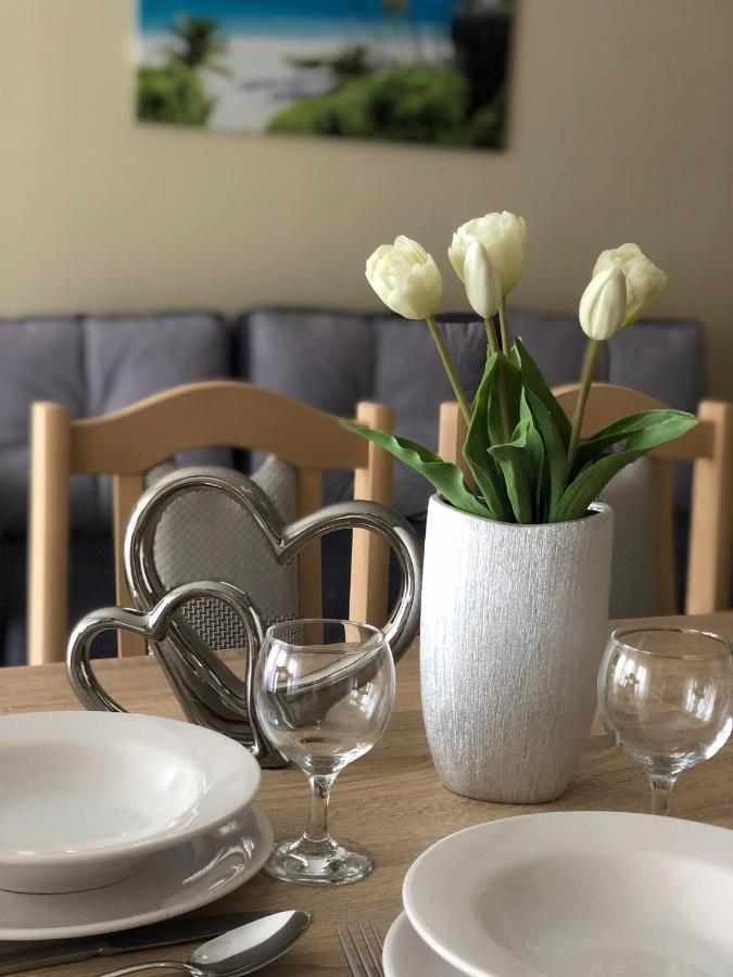 Alina Apartmanok Hajduszoboszlo Ngoại thất bức ảnh