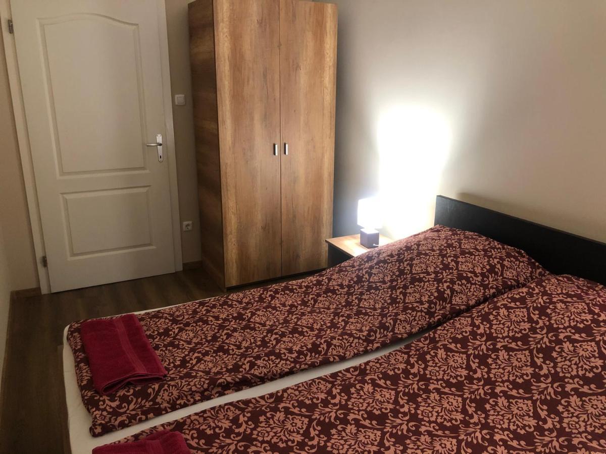 Alina Apartmanok Hajduszoboszlo Ngoại thất bức ảnh