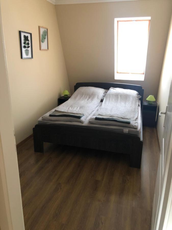 Alina Apartmanok Hajduszoboszlo Ngoại thất bức ảnh