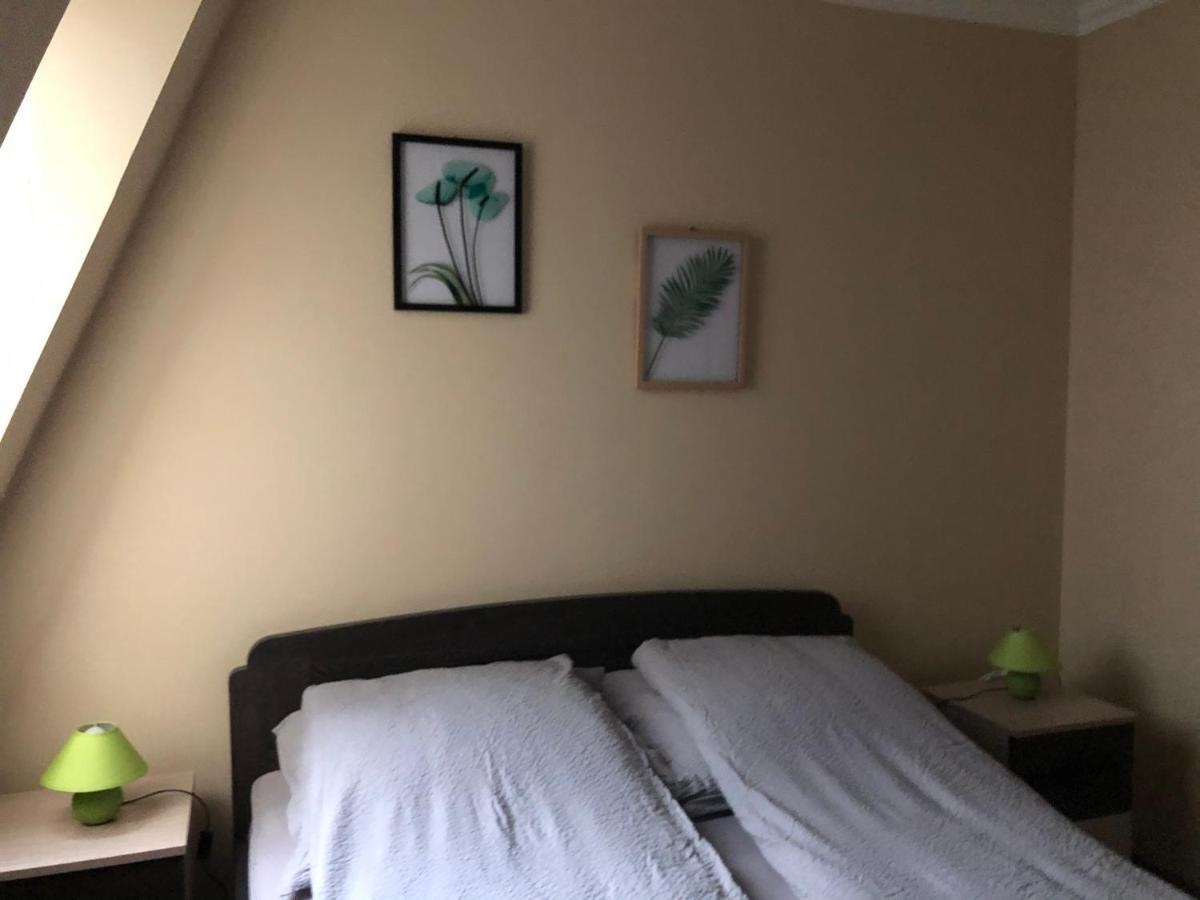 Alina Apartmanok Hajduszoboszlo Ngoại thất bức ảnh