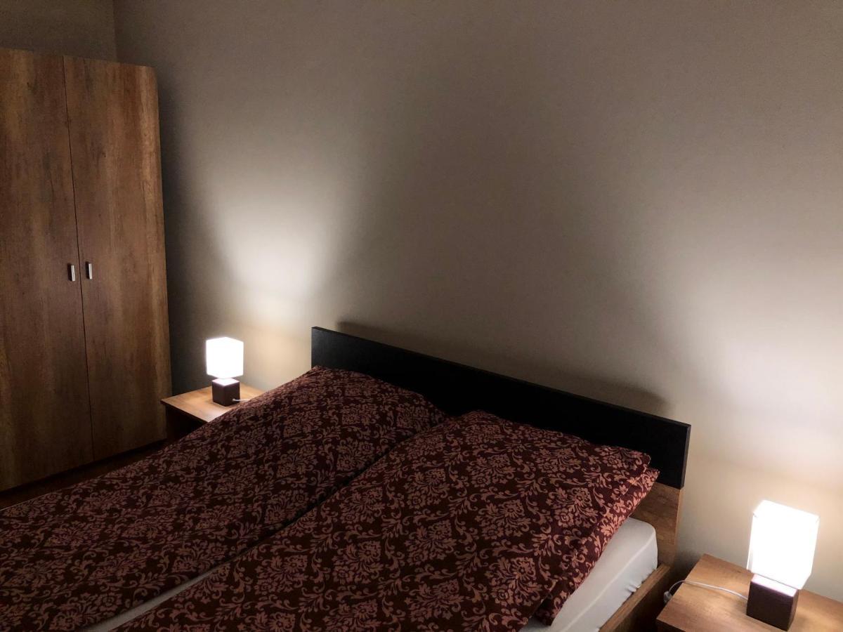 Alina Apartmanok Hajduszoboszlo Ngoại thất bức ảnh