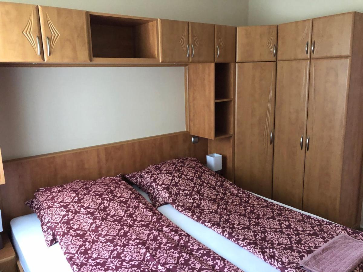 Alina Apartmanok Hajduszoboszlo Ngoại thất bức ảnh