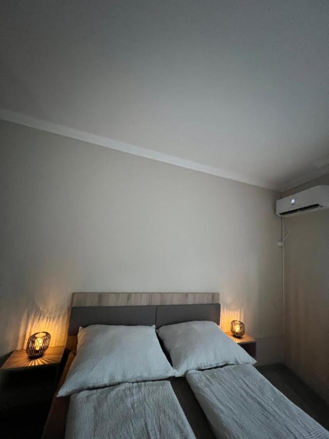 Alina Apartmanok Hajduszoboszlo Ngoại thất bức ảnh