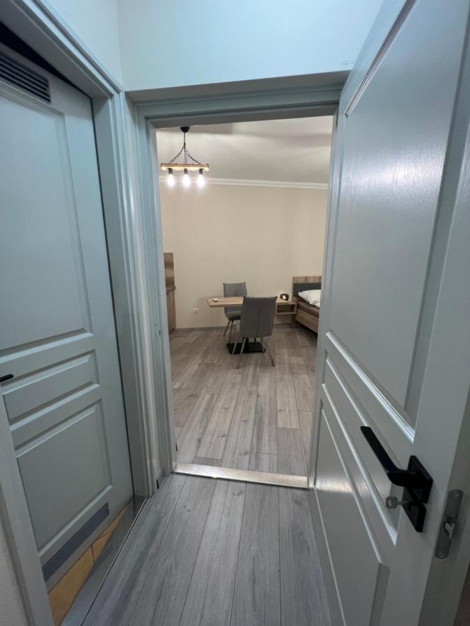 Alina Apartmanok Hajduszoboszlo Ngoại thất bức ảnh